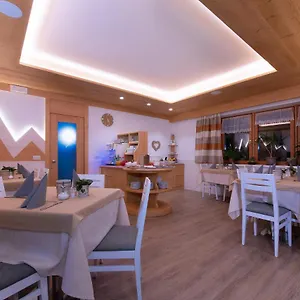 Monica Hotel